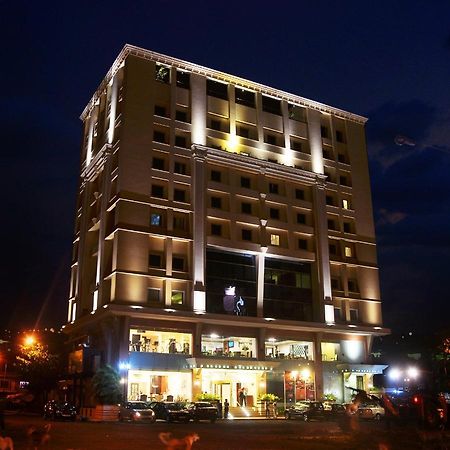De Sovrani Hotell Kolkata Eksteriør bilde