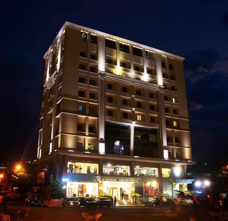 De Sovrani Hotell Kolkata Eksteriør bilde