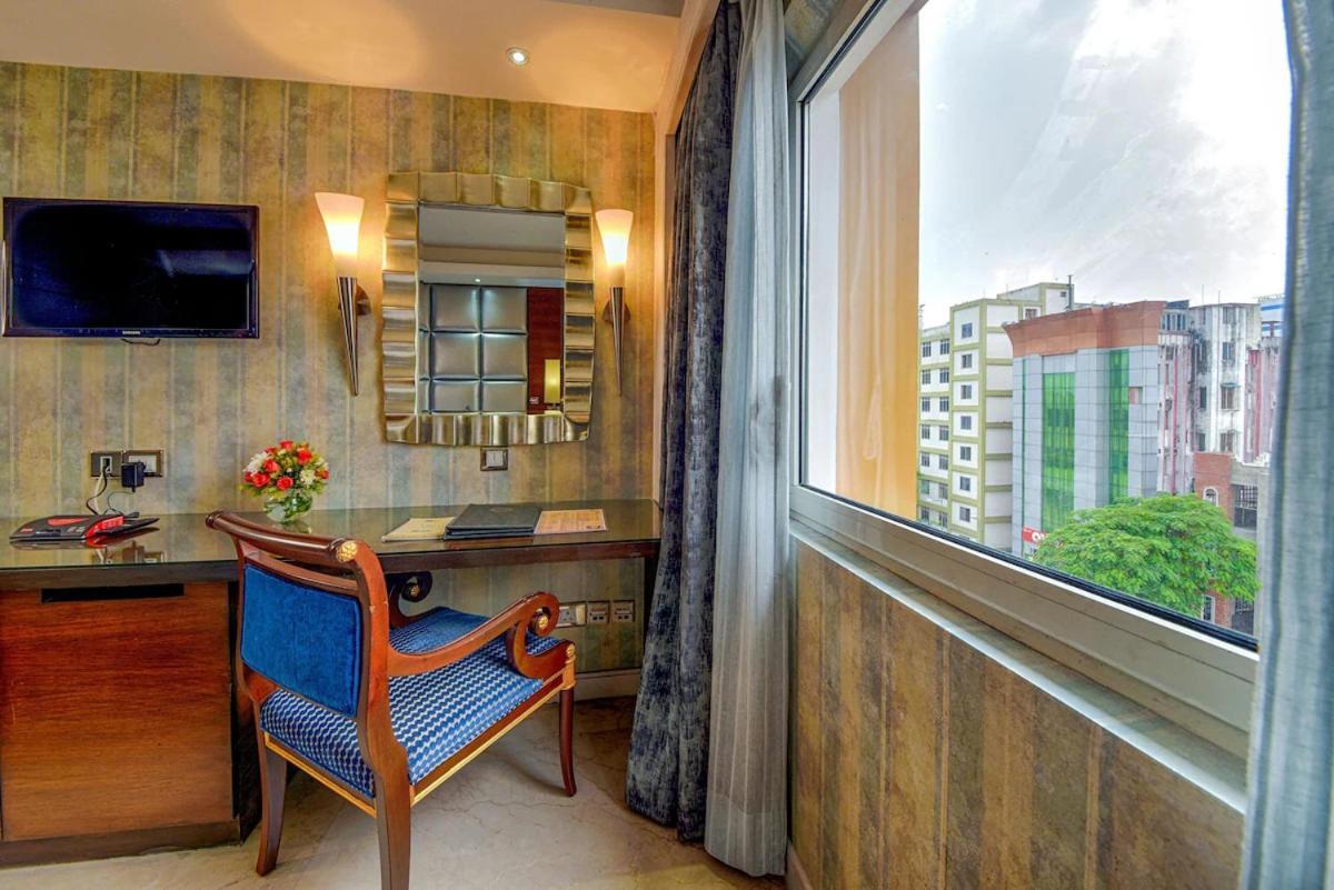 De Sovrani Hotell Kolkata Eksteriør bilde